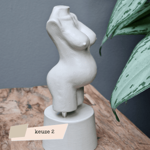 beeldje torso zwangere vrouw