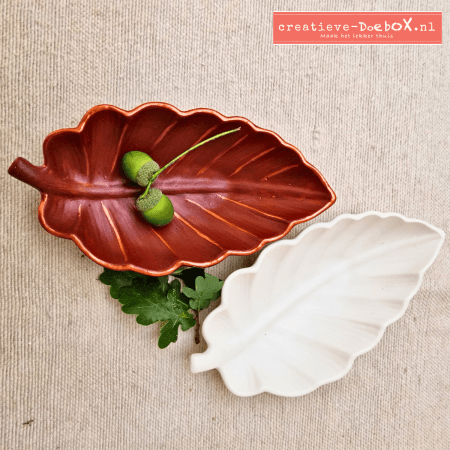 herfstdecoratie schaaltje om te beschilderen in een bladvorm