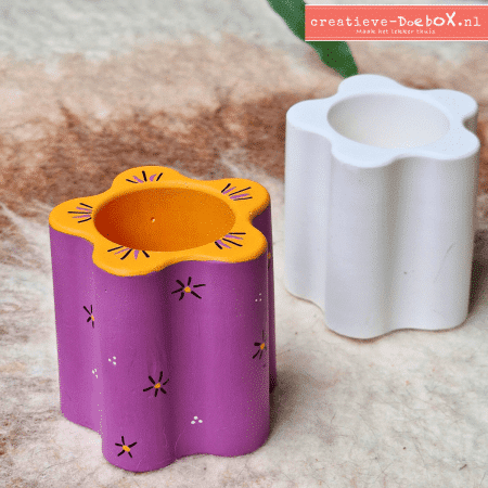 Set van 2 DIY vaasjes van keramisch gips om thuis te beschilderen, leuk als creatief moment samen of klein creatief cadeautje