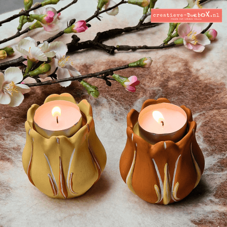 waxinelichthouders in een tulpvorm om te beschilderen