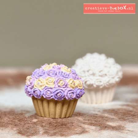 Roosjes-biedemeier ornament van keramisch gips om te beschilderen, romantisch mini boeketje