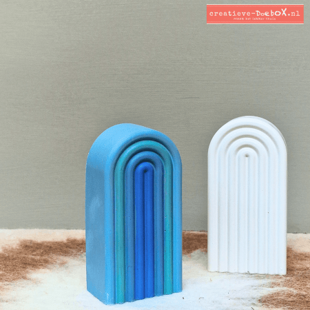 Bauhaus ornament met boogvormen van keramisch gips om te beschilderen