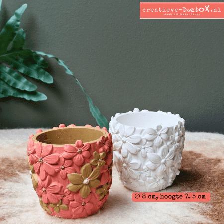 Lieve vaasjes met opliggende bloemetjes van keramisch gips – set van 2 om zelf te beschilderen in zachte pasteltinten