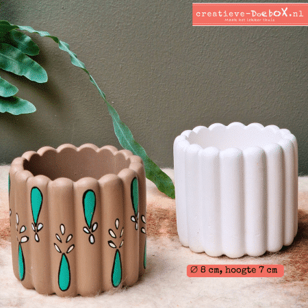 Vaasjes van keramisch gips met gelaagde structuur – set van 2 DIY vaasjes om zelf te beschilderen